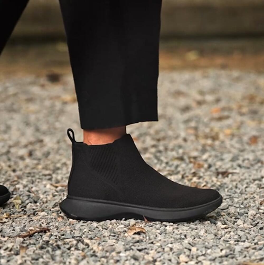 Vivaia Delilah Urban Lightweight Slip On Comfort Water RPT Sneaker Boots 10.5
